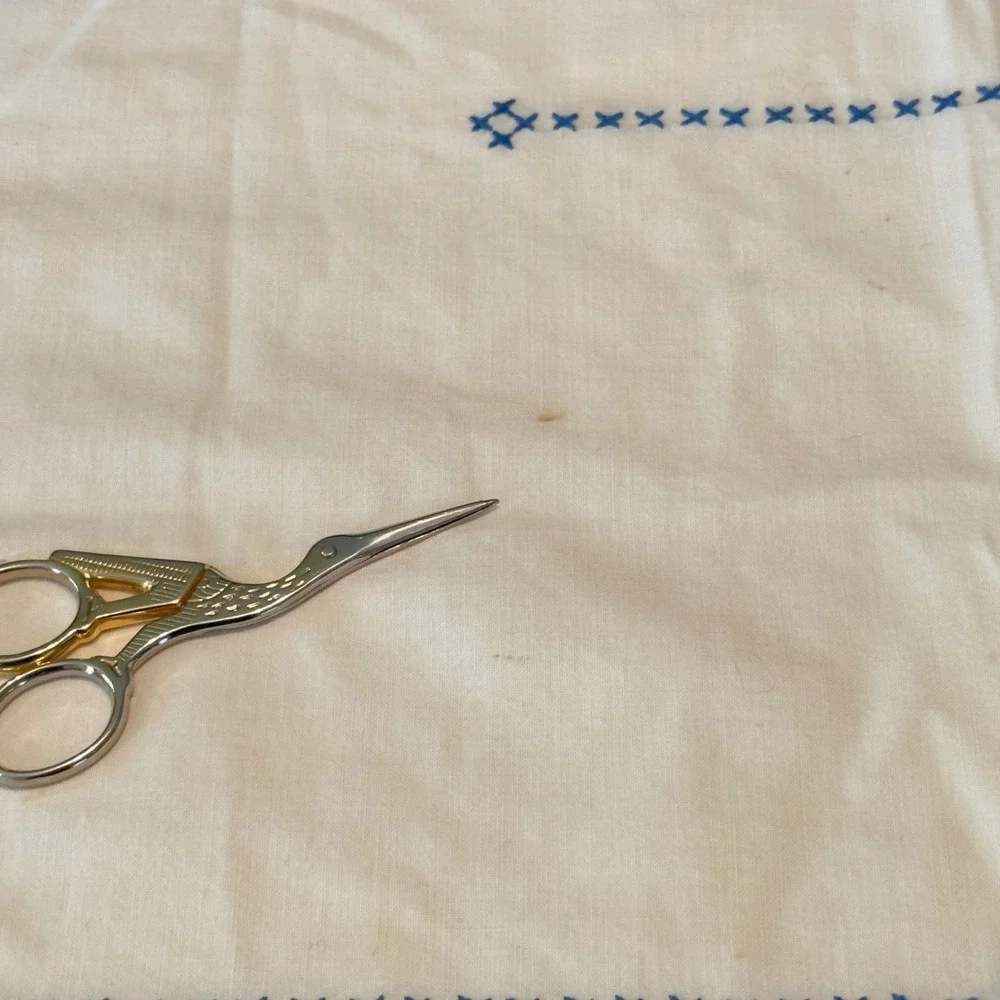 Vtg‎ Hand Embroidered Floral Cross Stitch Table Runner Blue Crochet Edge 40x13
